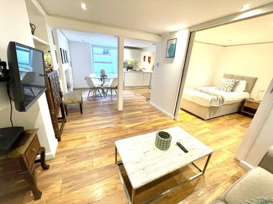 Historical Building / Cozy Basement Apt / Central Cambridge  Ngoại thất bức ảnh